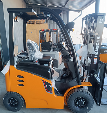 Электропогрузчик с литий-ионной АКБ HC CPD15-XC4