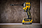 Шуруповёрт ударный аккумуляторный бесщёточный DeWALT DCF850E1T