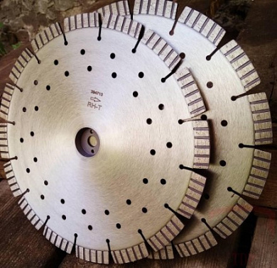 Диск алмазный Distar 1A1RSS/C3-W 230x2.6/1.8x32F-16 CLH 230/22.2 RH-T C&B