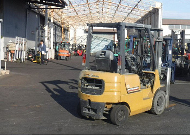 Навантажувач MITSUBISHI KFG10  Кара